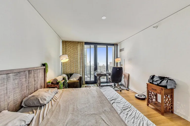 New York City Real Estate | View 225 N Columbus, 5401 | room 9 | View 10