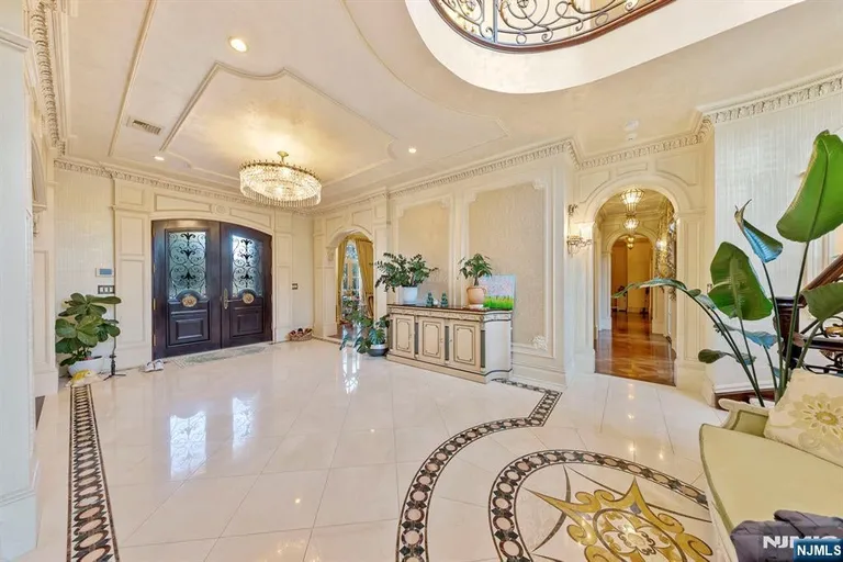Bergen County Real Estate | View 78 Roberts Road | room 2 | View 3