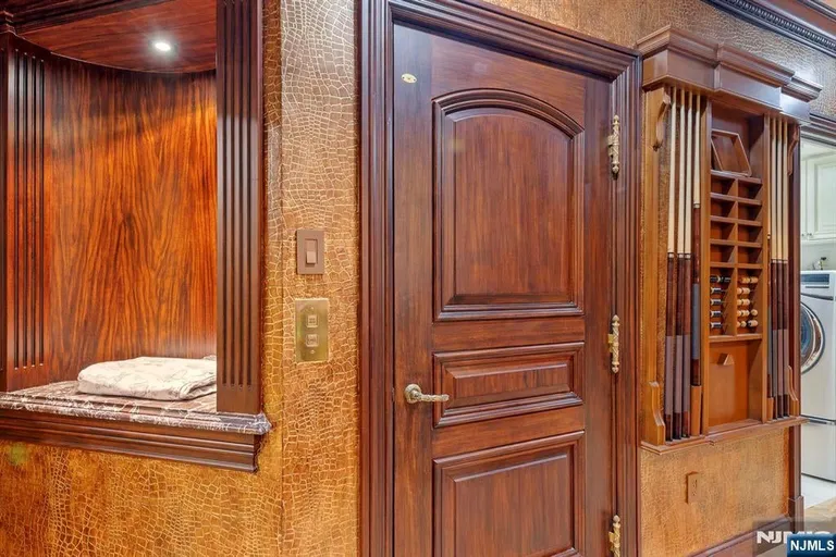 Bergen County Real Estate | View 78 Roberts Road | room 40 | View 41