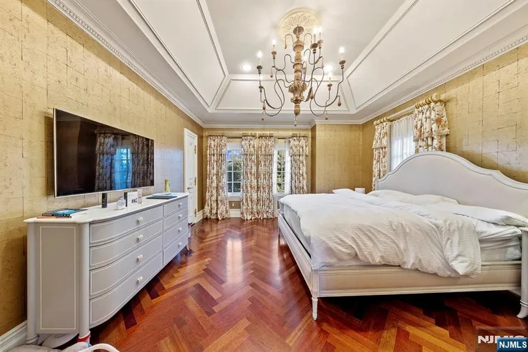 Bergen County Real Estate | View 78 Roberts Road | room 32 | View 33