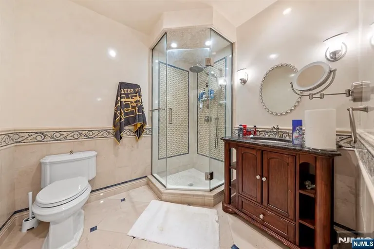 Bergen County Real Estate | View 78 Roberts Road | room 38 | View 39