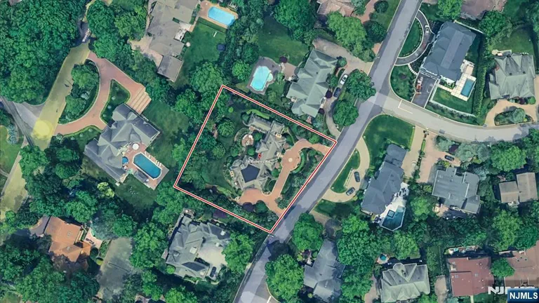 Bergen County Real Estate | View 78 Roberts Road | room 49 | View 50