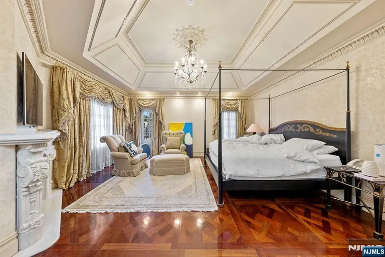 Bergen County Real Estate | View 78 Roberts Road | room 18 | View 19