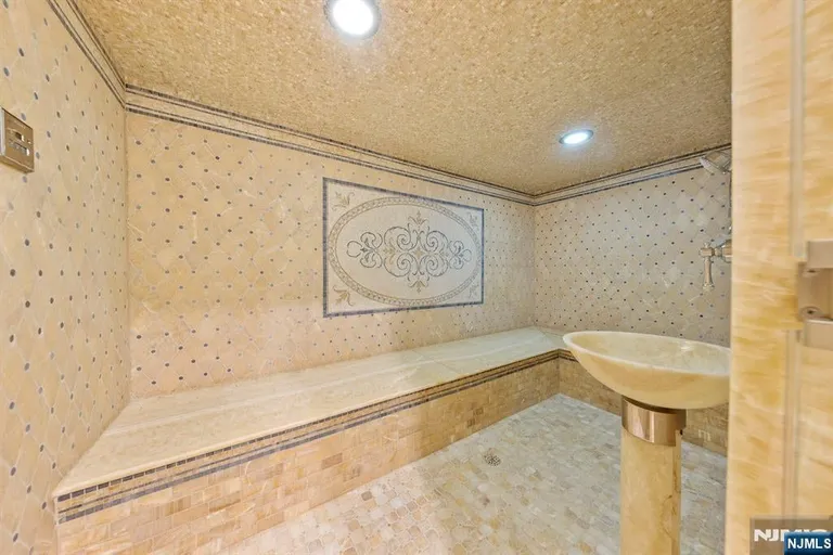 Bergen County Real Estate | View 78 Roberts Road | room 37 | View 38