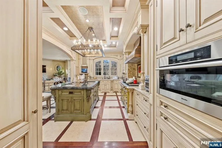Bergen County Real Estate | View 78 Roberts Road | room 13 | View 14