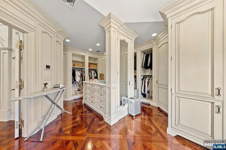 Bergen County Real Estate | View 78 Roberts Road | room 20 | View 21