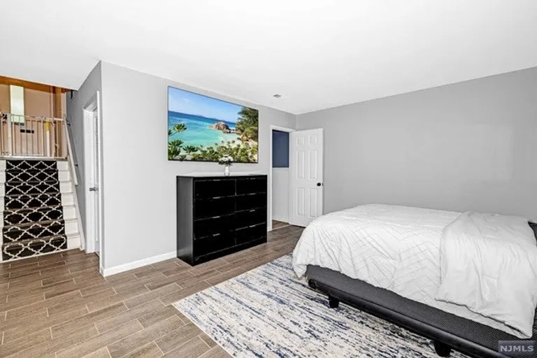 Bergen County Real Estate | View 159 Pond Drive #13D | room 20 | View 21