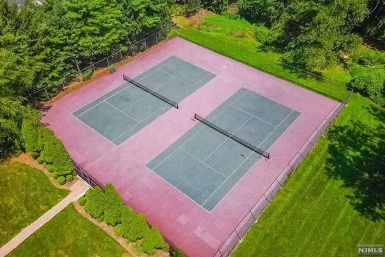Bergen County Real Estate | View 159 Pond Drive #13D | room 24 | View 25