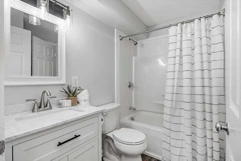 Boston, MA Real Estate | View 15 Beals Cove Rd #J | room 11 | View 12