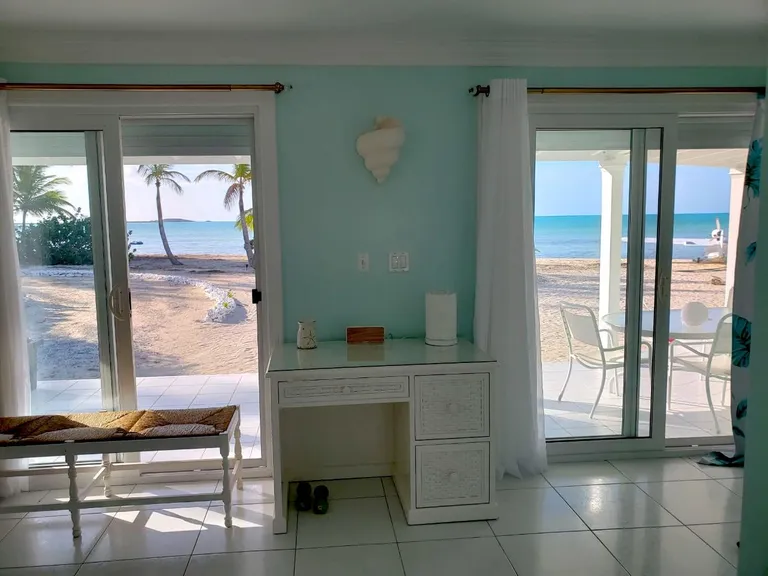 BEACHFRONT BEACHFRONT HOME WITH POOL, Wemyss Property for sale