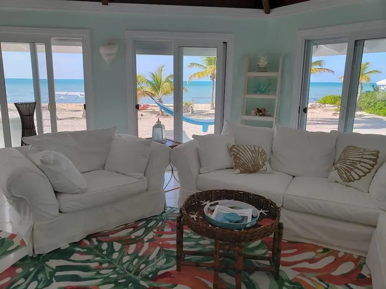 BEACHFRONT BEACHFRONT HOME WITH POOL, Wemyss Property for sale