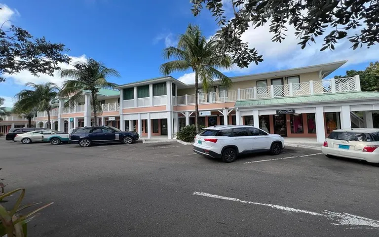 New York City Real Estate | View 2 Old Fort Bay (town Centre), 3 | Listing | View 8
