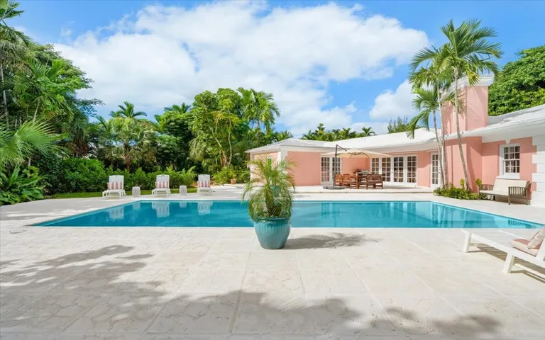 New York City Real Estate | View Lyford Cay Golf Course Ho, 7 | 5 Beds, 4 Baths | View 1