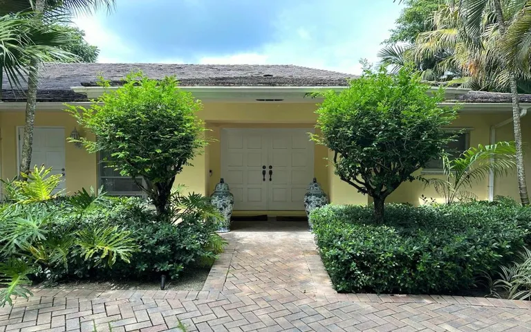 New York City Real Estate | View Lyford Cay Canal Home, 2 | Listing | View 35