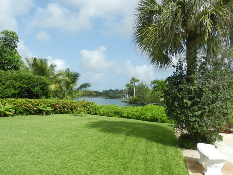 New York City Real Estate | View Lyford Cay Canal Home, 2 | Listing | View 3