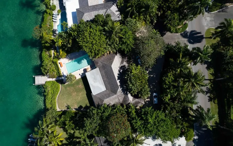 New York City Real Estate | View Lyford Cay Canal Home, 2 | Listing | View 10