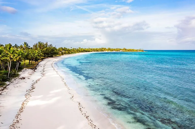 New York City Real Estate | View Lot 5 Lyford Cay Beach, 5 | Listing | View 2