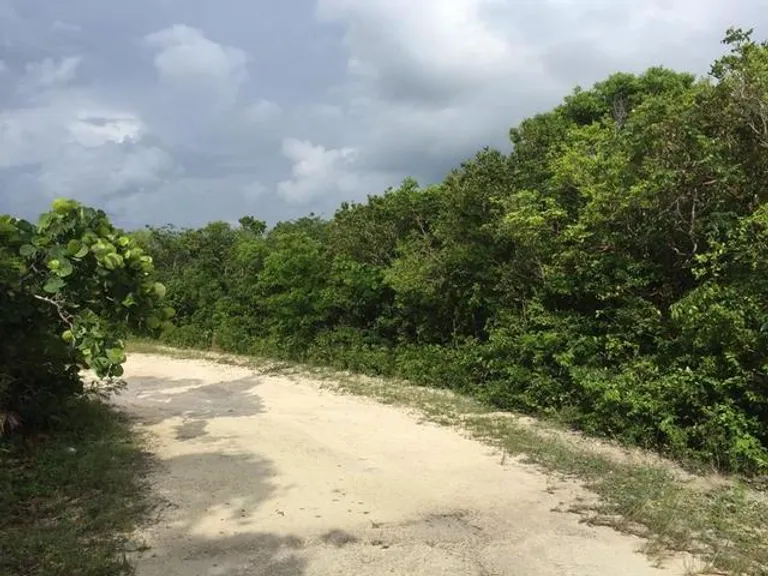 Lot 28, Block 38, Sec C, Rainbow Bay Property for sale