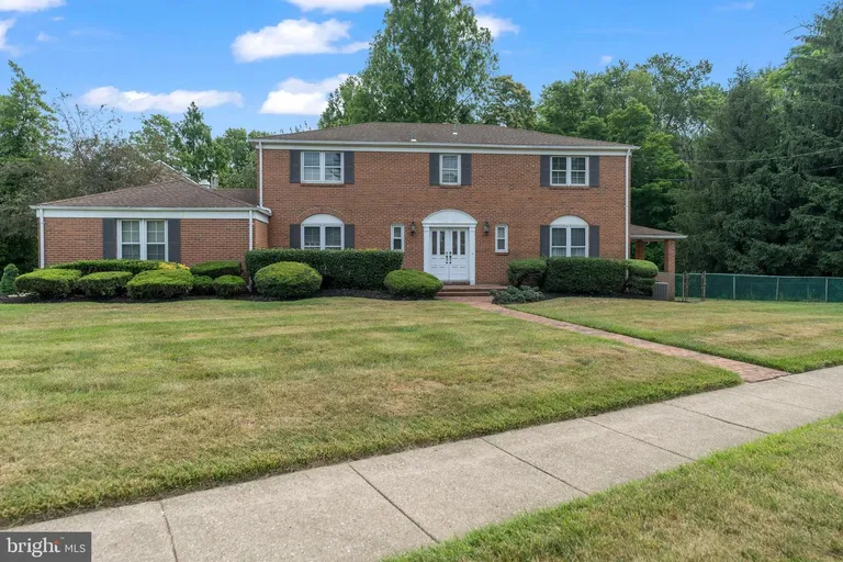 1 CARRIAGE, CINNAMINSON, NJ 08077 Property for sale