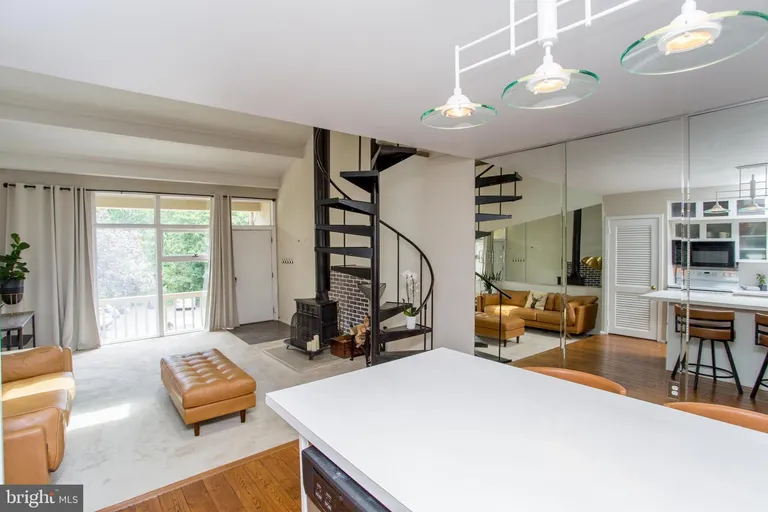 New York City Real Estate | View 21 OSCAR HAMMERSTEIN, 21b | Listing | View 13