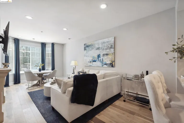 New York City Real Estate | View 200 Caldecott Lane, 101 | Listing | View 8