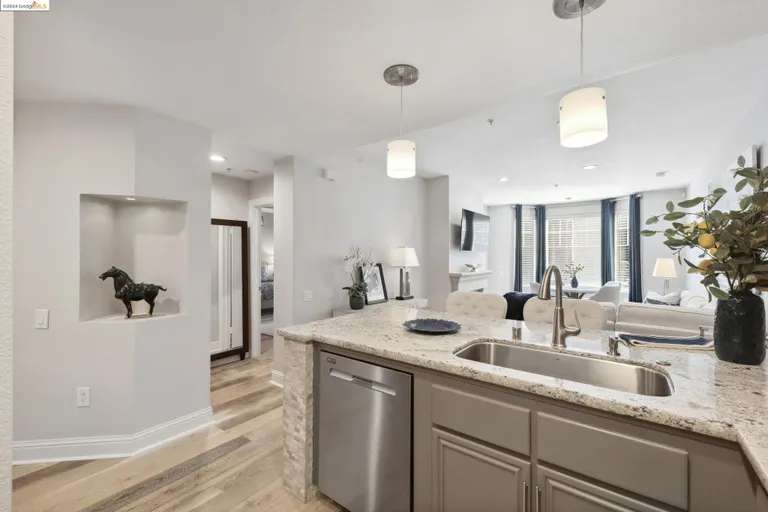 New York City Real Estate | View 200 Caldecott Lane, 101 | Listing | View 24