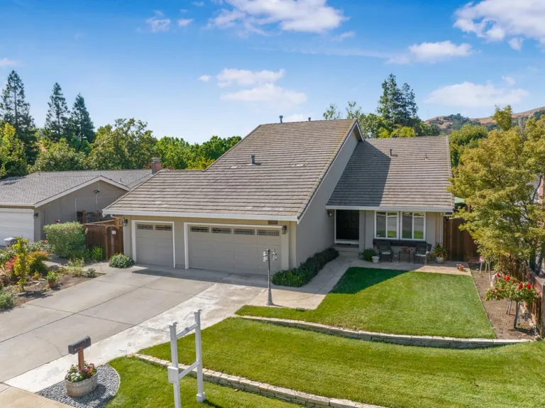 16711 Willow Creek Drive, Hill, CA 95037 Property for sale