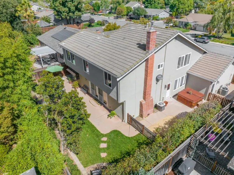 16711 Willow Creek Drive, Hill, CA 95037 Property for sale