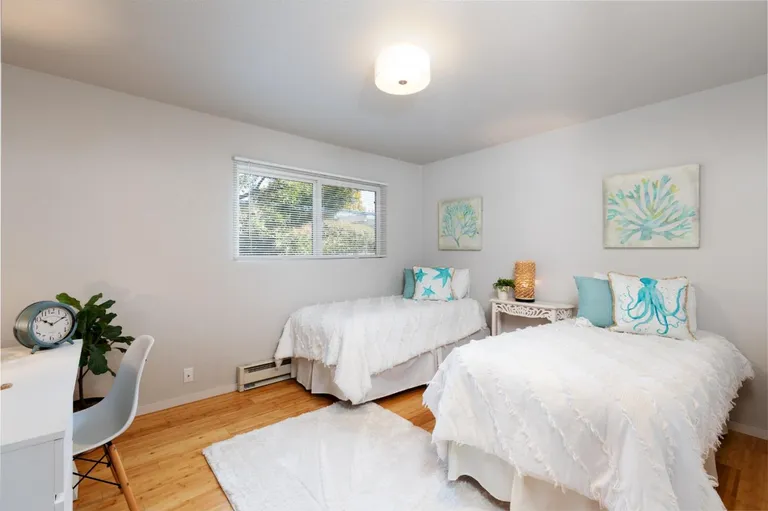 New York City Real Estate | View 224 Mountain View Avenue, 1 | Listing | View 15