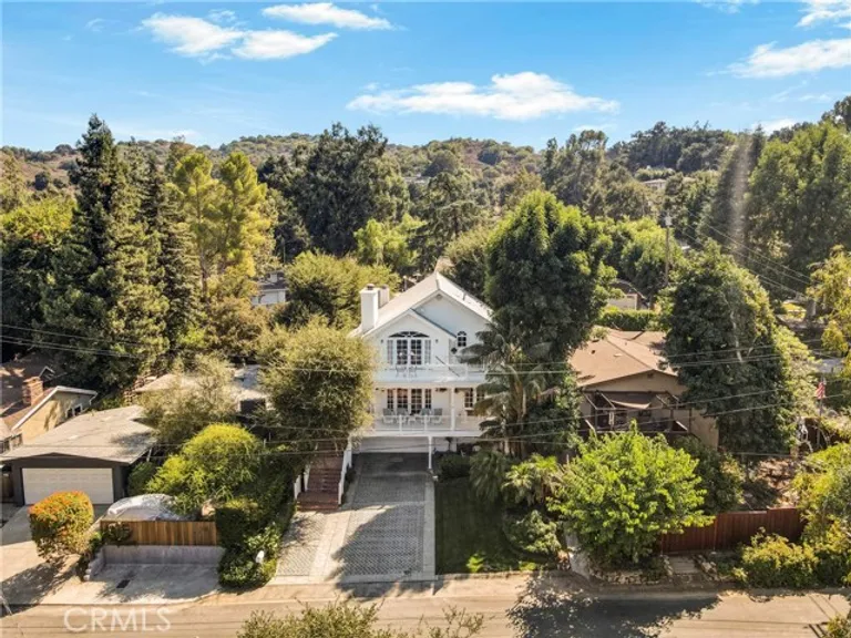 21024 Topochico Drive, Woodland Hills, CA 91364 Property for sale