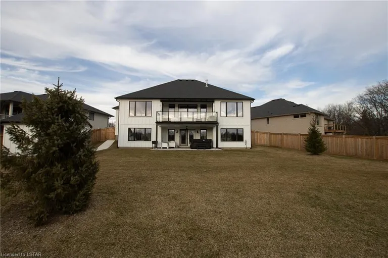 2101 Lockwood Crescent Crescent, Mount Brydges Property for sale