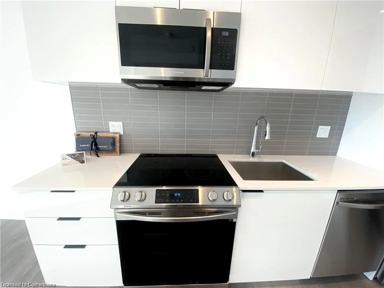 Ontario Real Estate | View 48 Power, 1802 | Listing | View 18