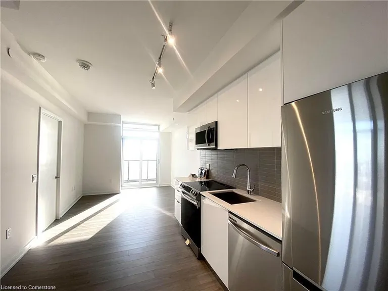 Ontario Real Estate | View 48 Power, 1802 | Listing | View 15