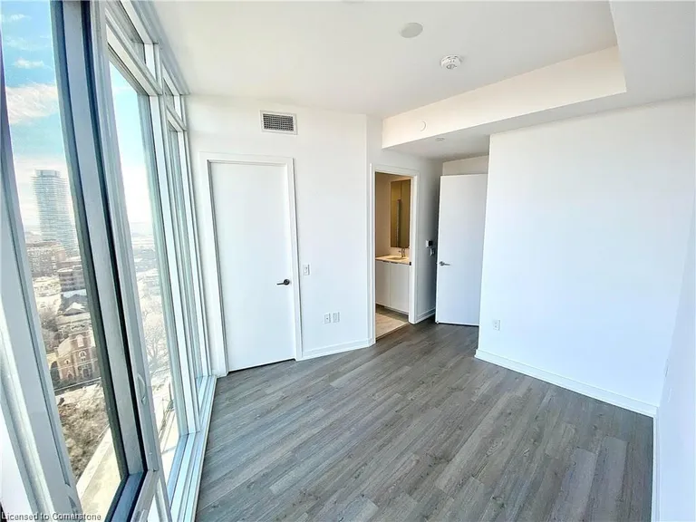 Ontario Real Estate | View 48 Power, 1802 | Listing | View 10