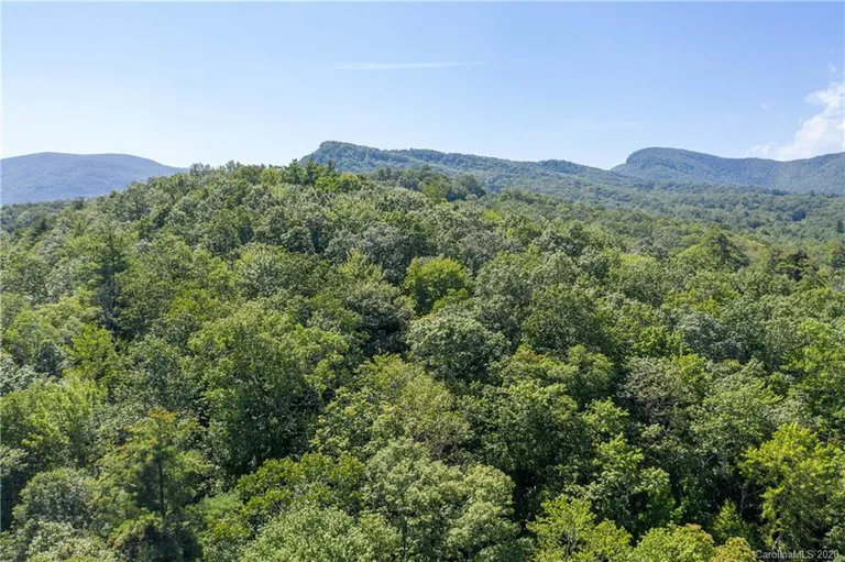 TBD Qualla Trace W 27, Section 3, Lake Toxaway, NC 28747 Property for sale