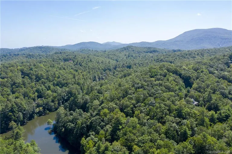 TBD Qualla Trace W 27, Section 3, Lake Toxaway, NC 28747 Property for sale