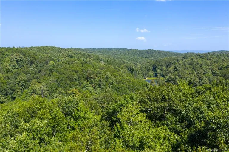 TBD Qualla Trace W 27, Section 3, Lake Toxaway, NC 28747 Property for sale