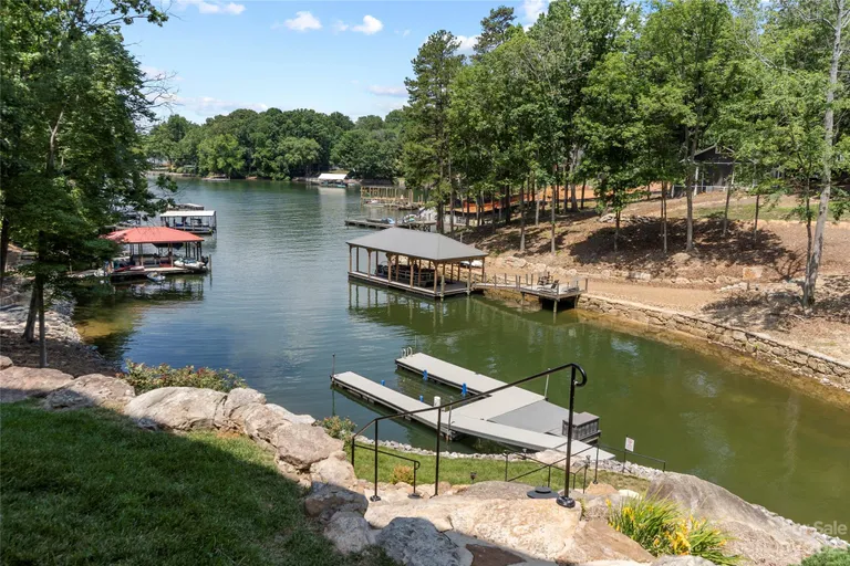 252 Greenbay Road, Mooresville, NC 28117 Property for sale