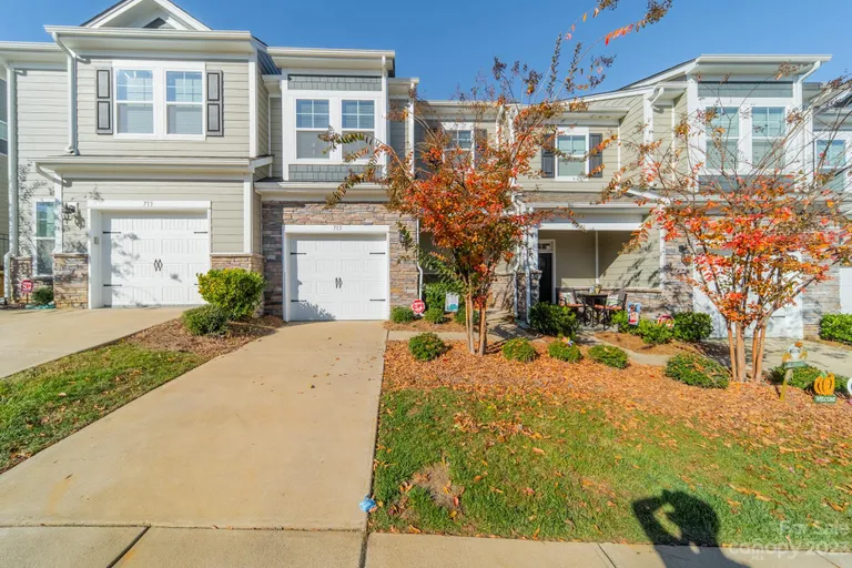 715 Little Bluestem Drive, Lake Wylie, SC 29710 Property for sale