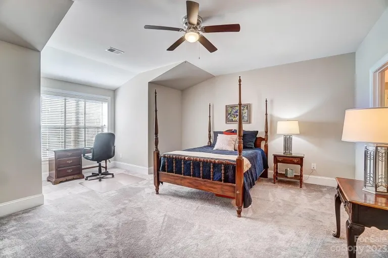 5107 Waldron Meadow Drive, Charlotte, NC 28226 Property for sale