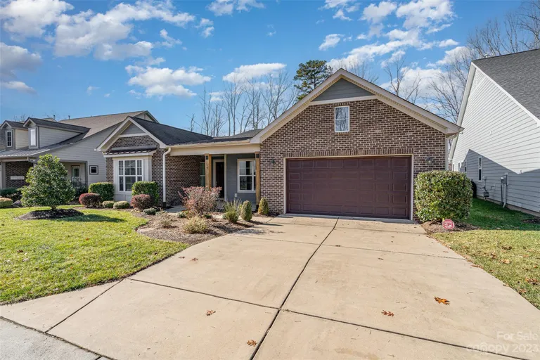 148 Chimney Rock Court Denver NC 28037 Property for sale