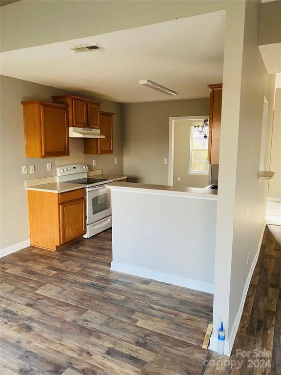 9130 Simonton Drive, Charlotte, NC 28269 Property for sale