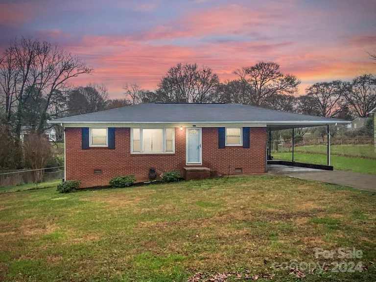 306 Belton Avenue, Mount Holly, NC 28120 Property for sale