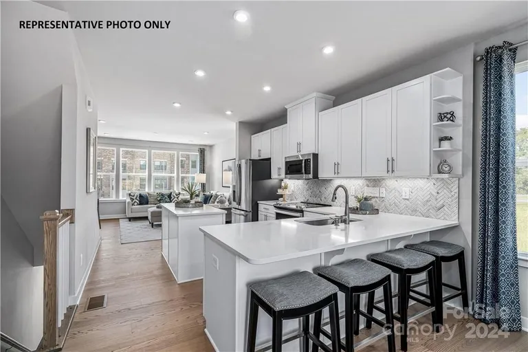 New York City Real Estate | View 117 Millsbee Lane, 1011D | Listing | View 4