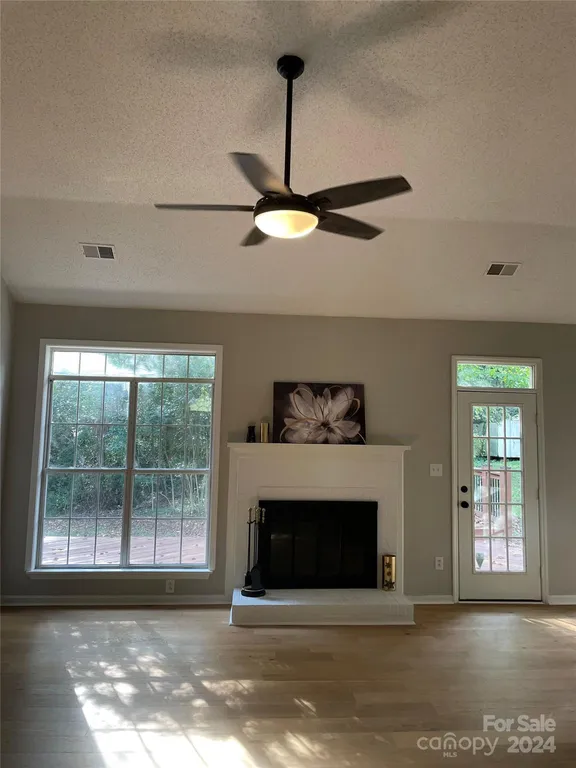 616 Oakbluff, Charlotte, NC 28216 Property for sale