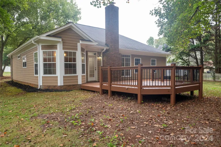 616 Oakbluff, Charlotte, NC 28216 Property for sale