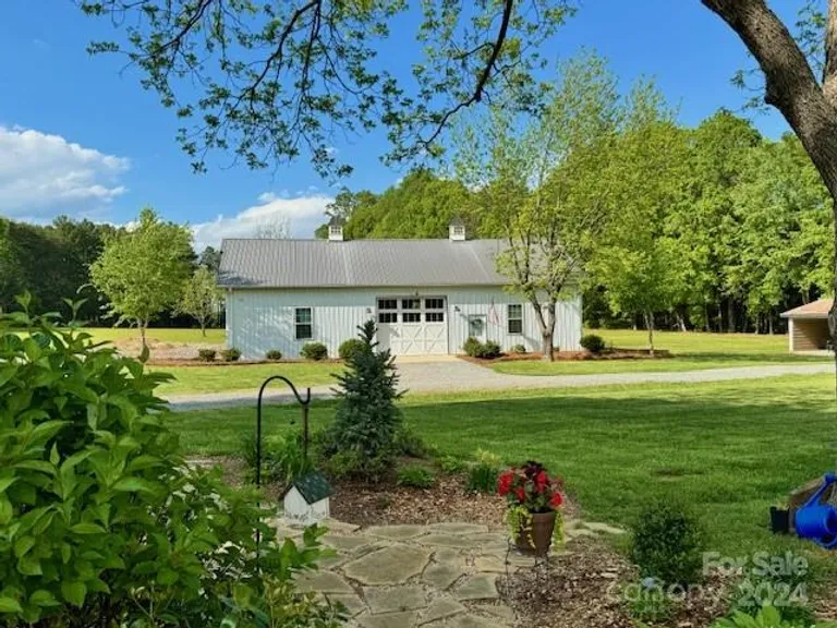 796 Cornelius, Mooresville, NC 28117 Property for sale