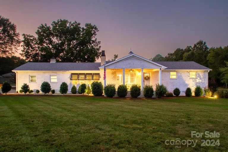 796 Cornelius, Mooresville, NC 28117 Property for sale