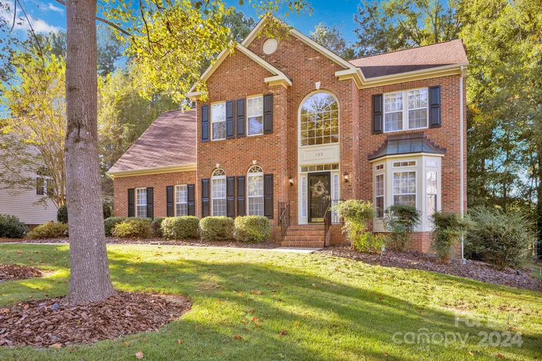 125 Lockerbie, Mooresville, NC 28115 Property for sale