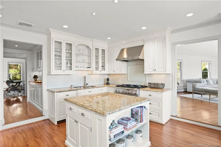 New York City Real Estate | View 36 Shore Road | Listing | View 11